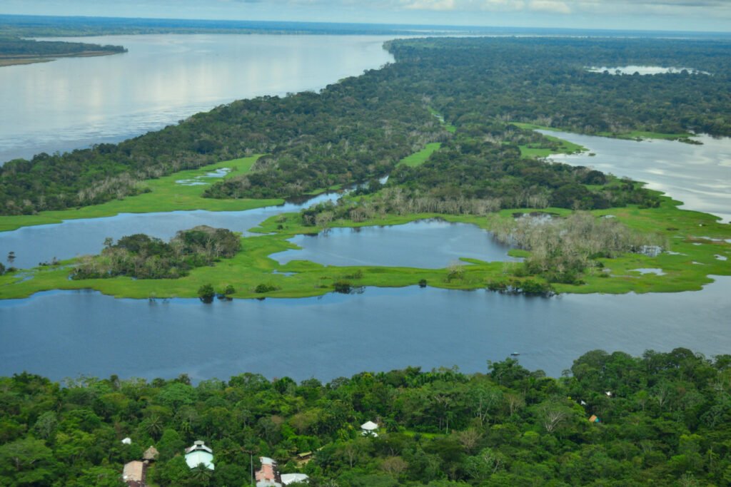 Puerto Nariño y Lago Tarapoto, Amazonas